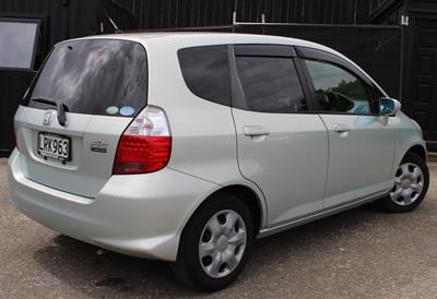 2007 Honda FIT - Thumbnail