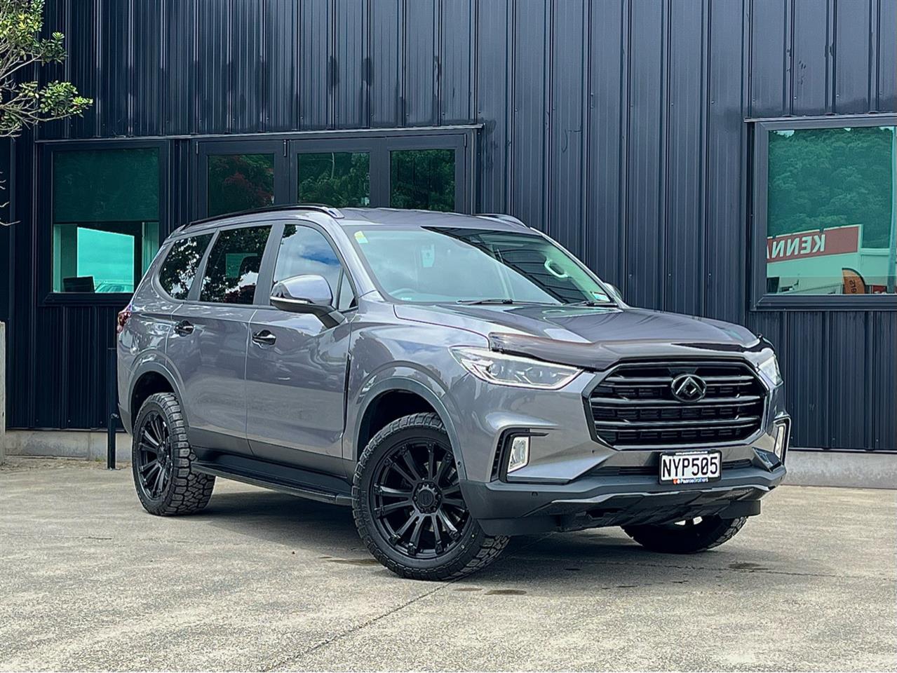 2021 LDV D90