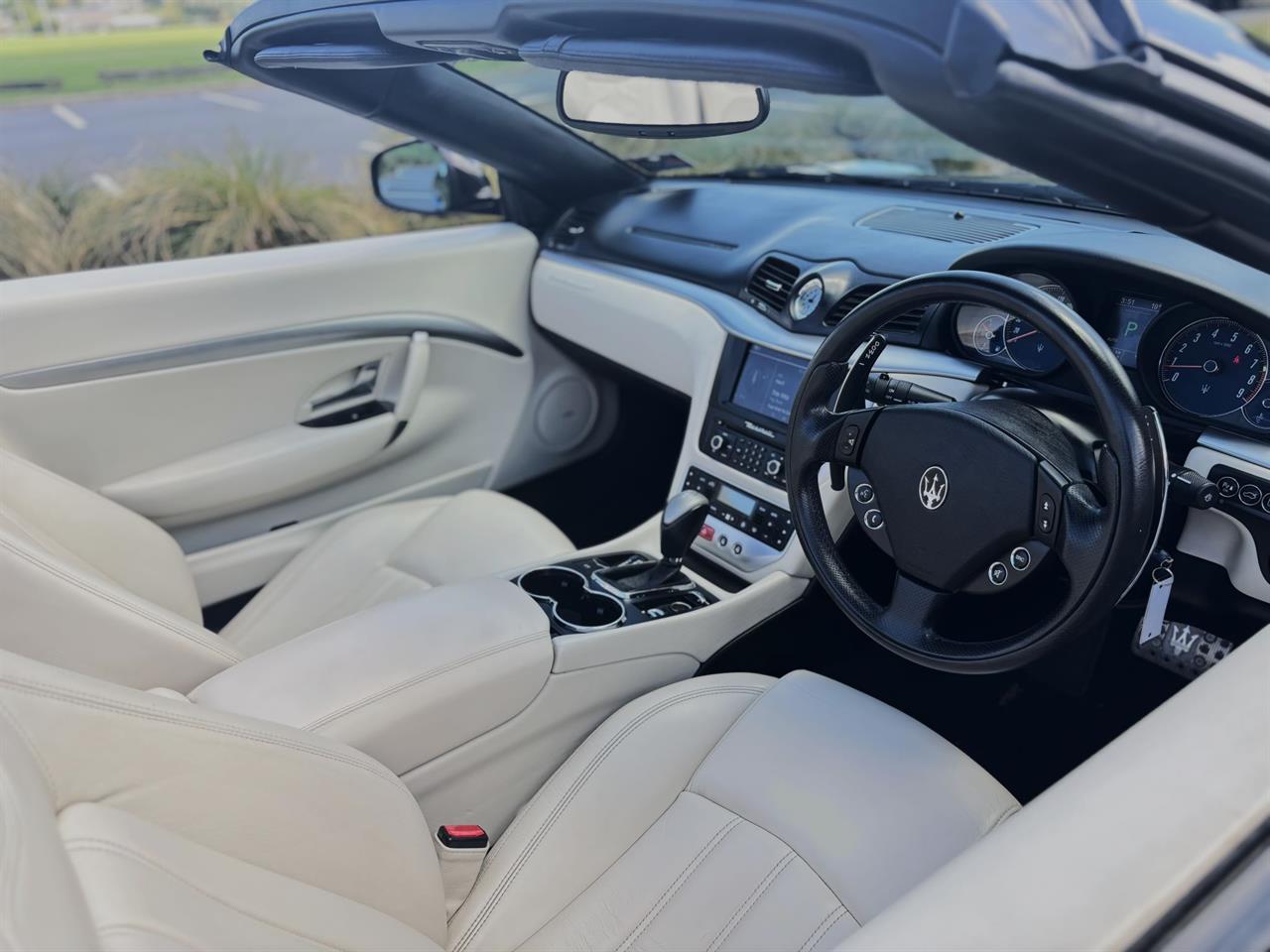 2012 Maserati GRANTURISMO