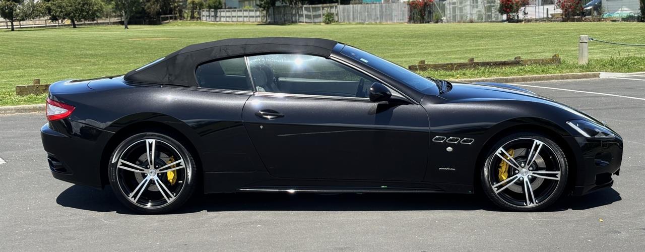 2012 Maserati GRANTURISMO