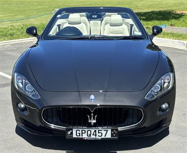 2012 Maserati GRANTURISMO - Thumbnail