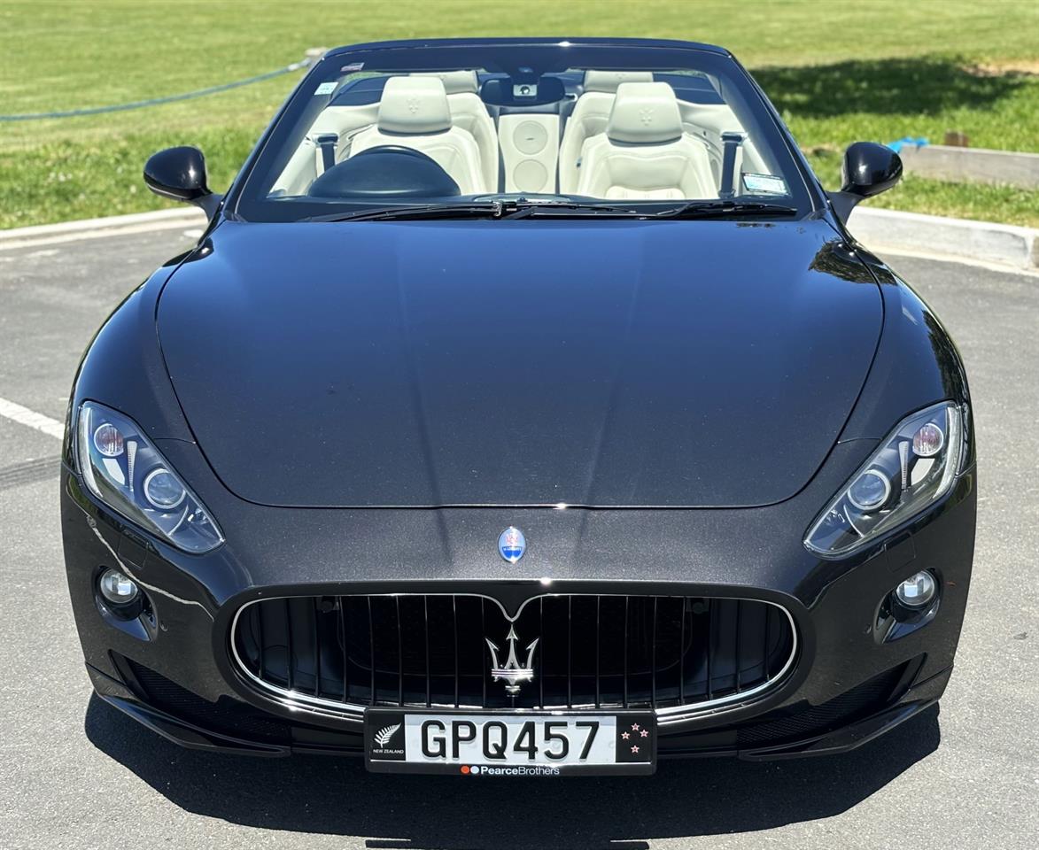 2012 Maserati GRANTURISMO