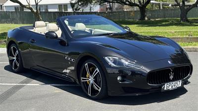 2012 Maserati GRANTURISMO - Thumbnail