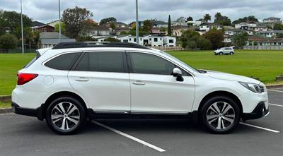 2019 Subaru Outback - Thumbnail