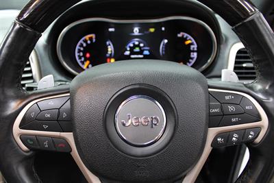 2014 Jeep Grand Cherokee - Thumbnail