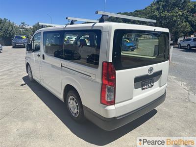 2019 Toyota Hiace - Thumbnail