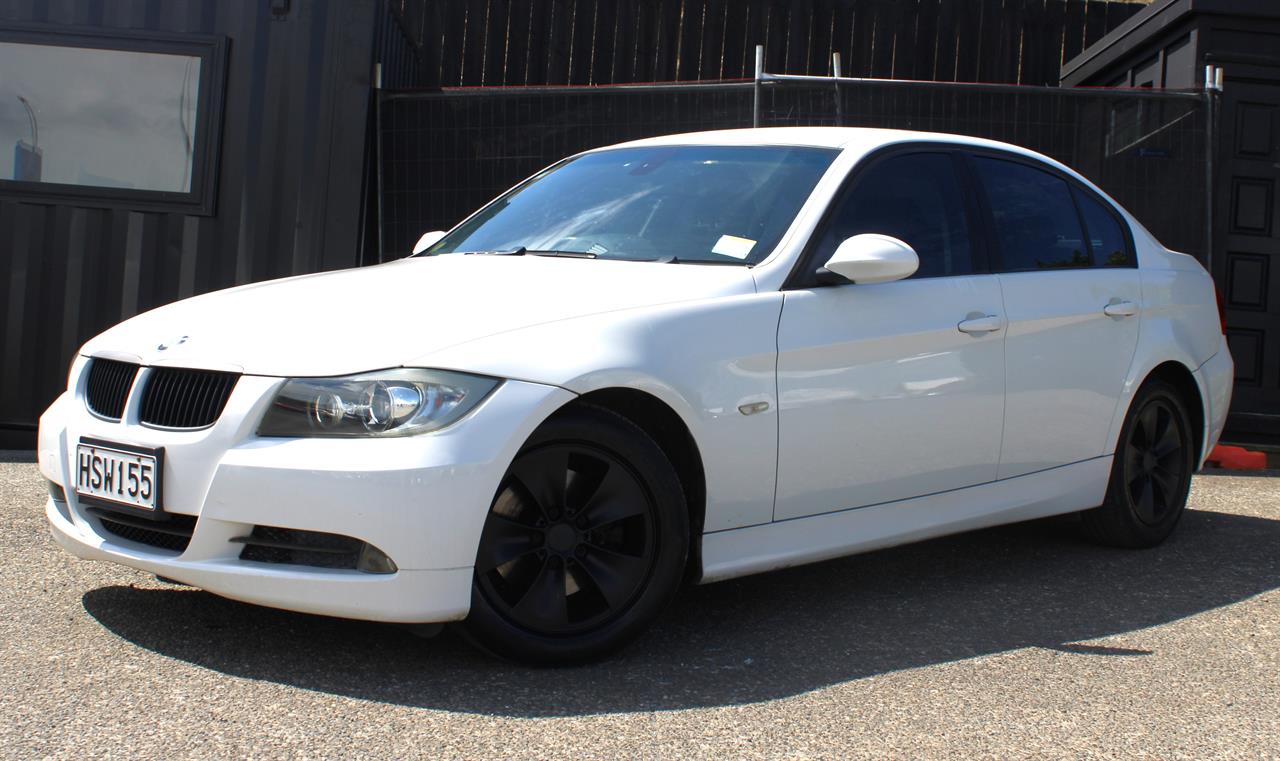 2008 BMW 323I