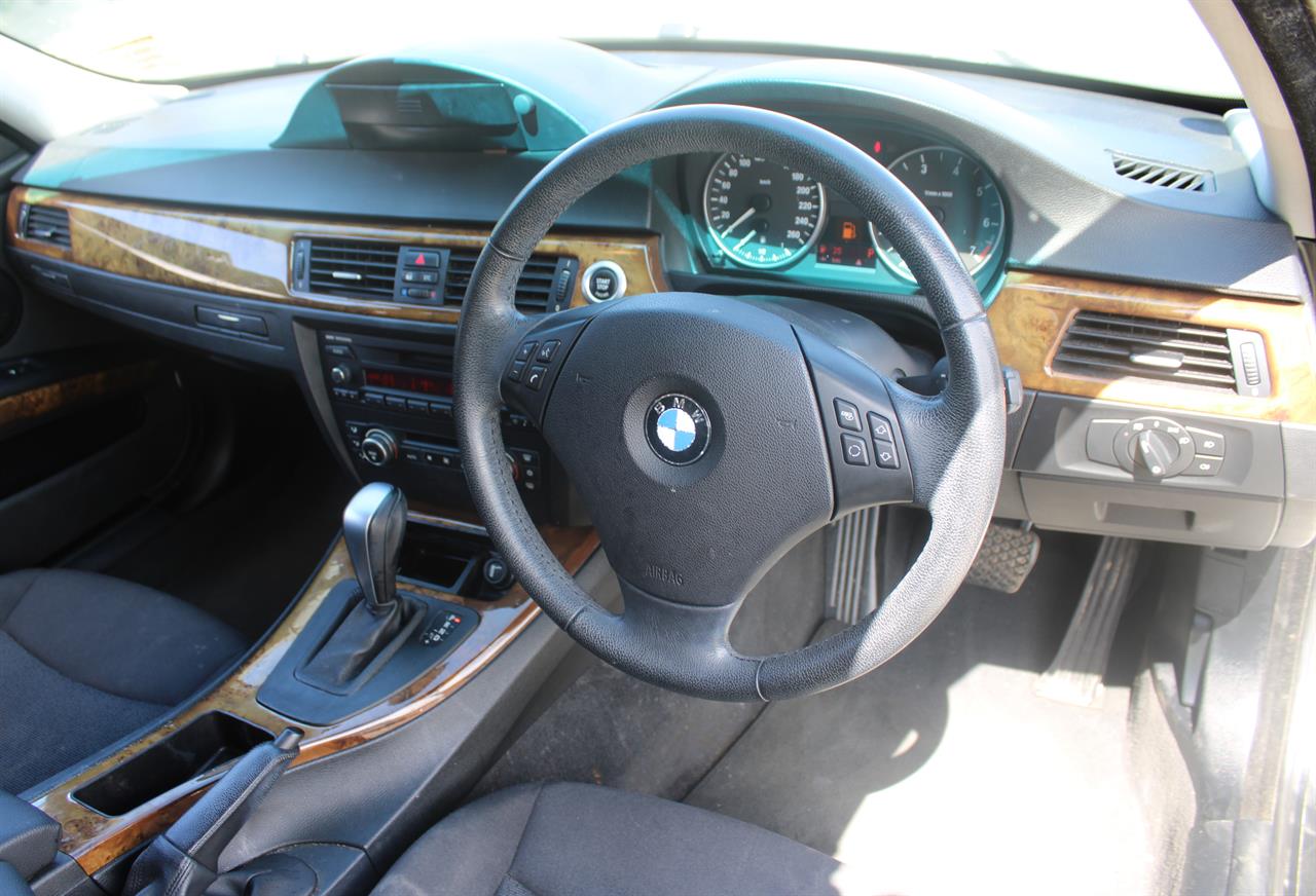 2008 BMW 323I