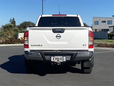 2017 Nissan Navara - Thumbnail