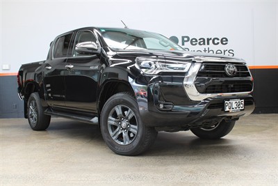 2022 Toyota Hilux - Thumbnail