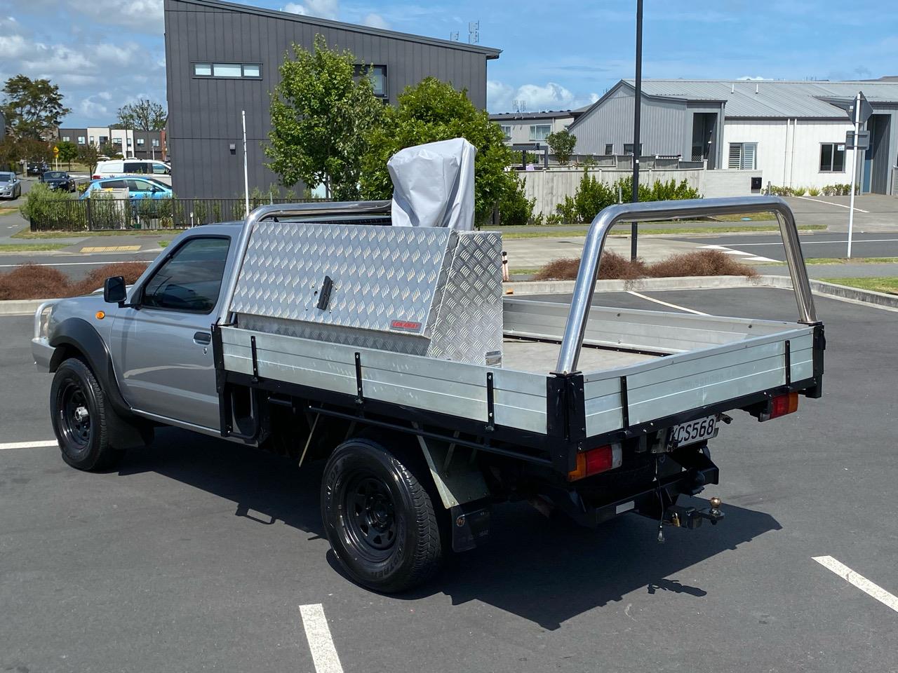 2004 Nissan Navara