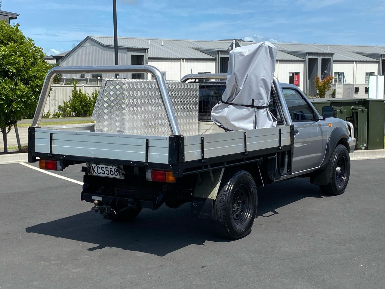 2004 Nissan Navara