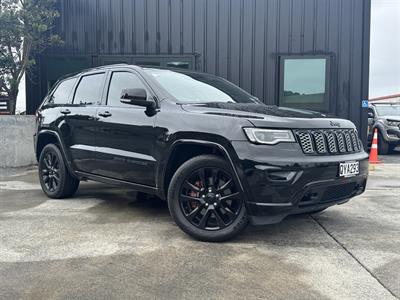 2017 Jeep GRAND CHEROKEE - Thumbnail