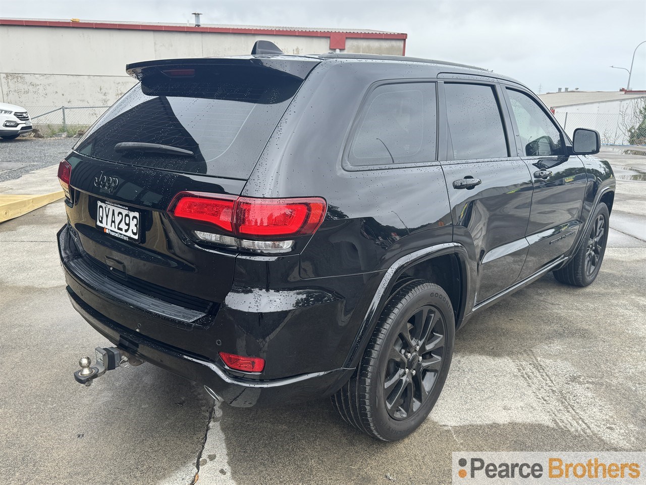 2017 Jeep GRAND CHEROKEE