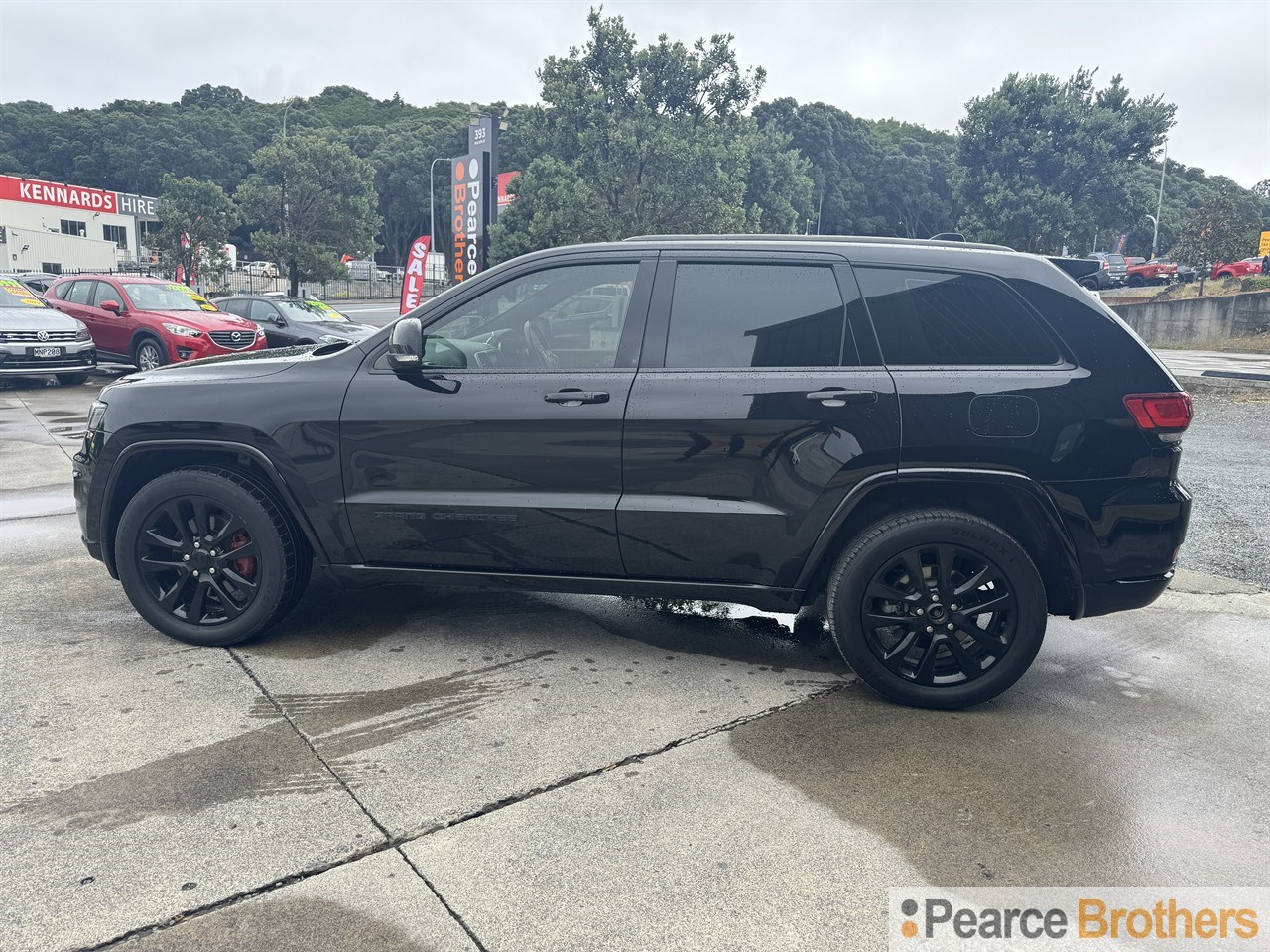 2017 Jeep GRAND CHEROKEE