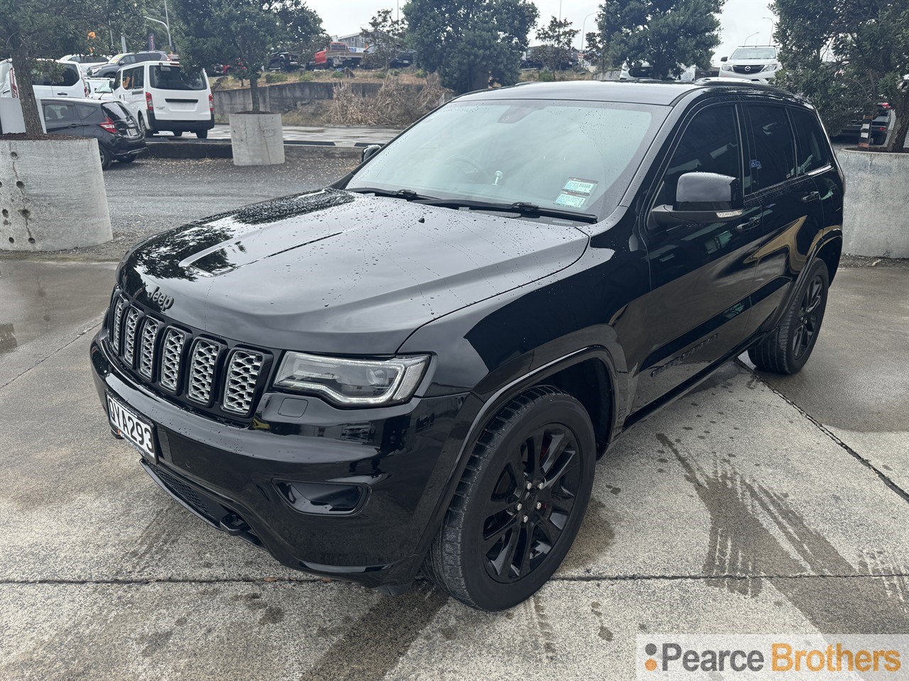 2017 Jeep GRAND CHEROKEE