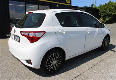 2019 Toyota YARIS - Thumbnail