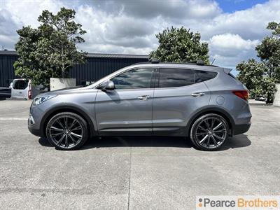 2017 Hyundai SANTA FE - Thumbnail