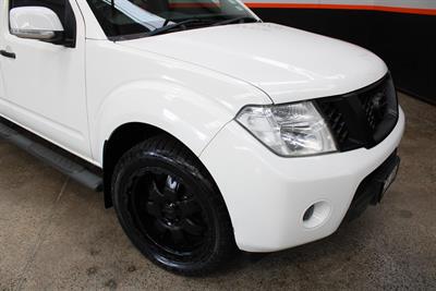 2013 Nissan Navara - Thumbnail