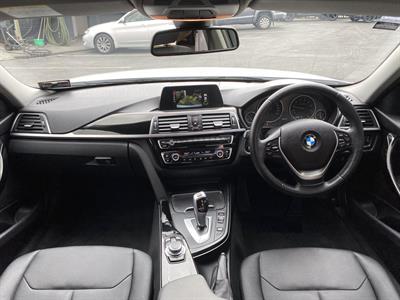 2017 BMW 318i - Thumbnail