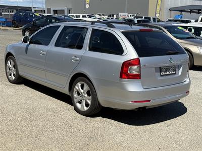 2012 Skoda Octavia - Thumbnail