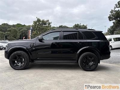 2023 Ford Everest - Thumbnail