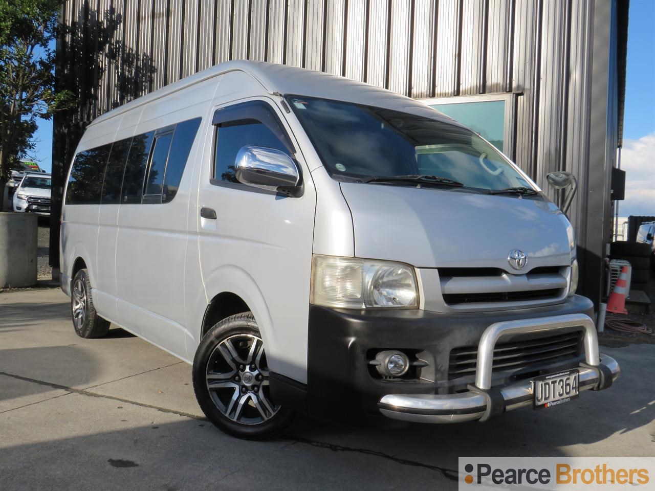 2006 Toyota Hiace