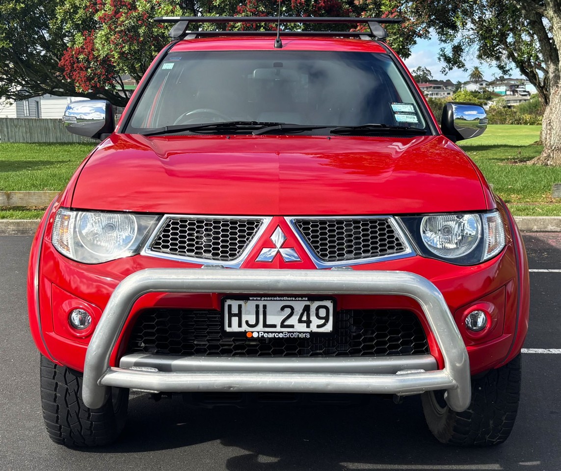 2014 Mitsubishi Triton