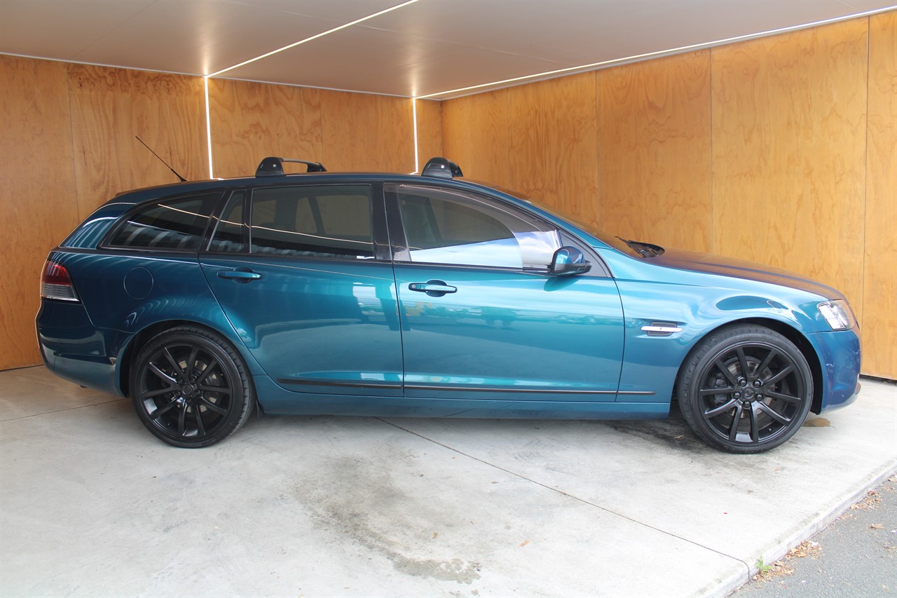 2012 Holden COMMODORE