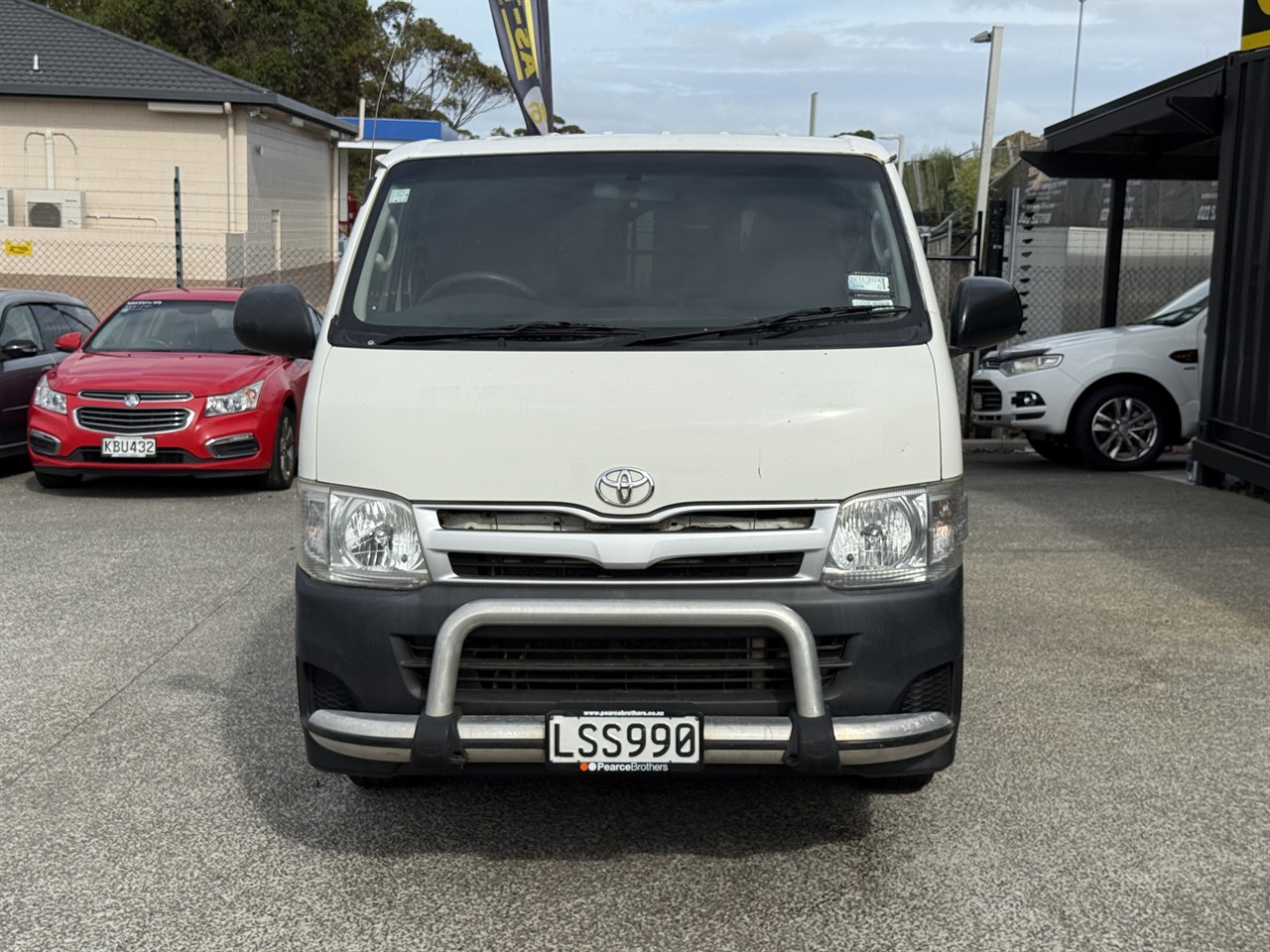 2010 Toyota Hiace