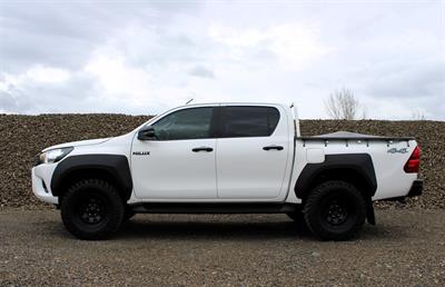 2017 Toyota Hilux - Thumbnail