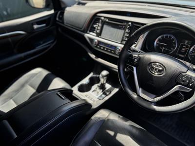 2016 Toyota Highlander - Thumbnail