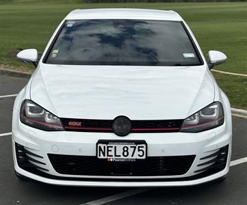 2014 Volkswagen Golf - Thumbnail