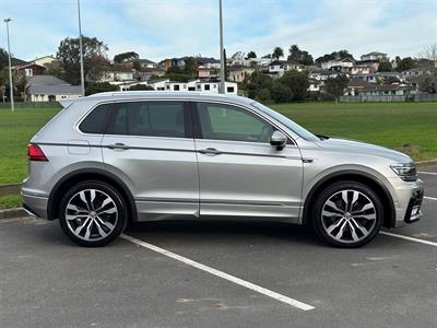 2017 Volkswagen Tiguan - Thumbnail