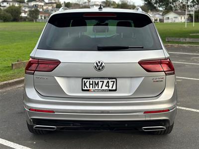 2017 Volkswagen Tiguan - Thumbnail