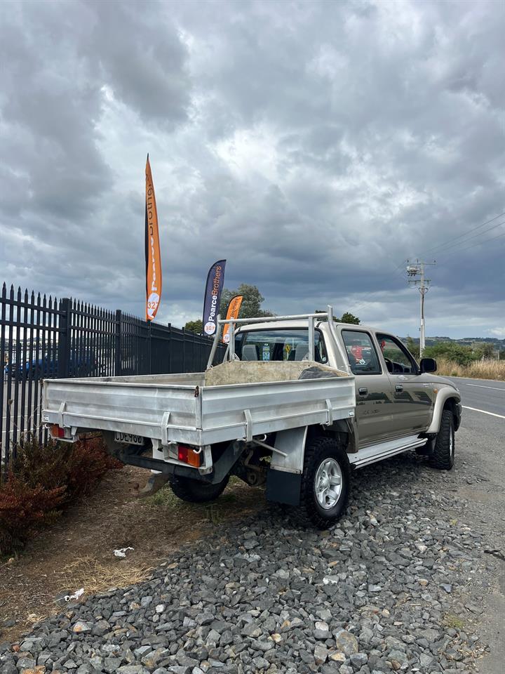 2004 Toyota Hilux