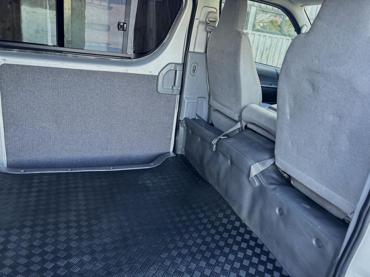 2009 Toyota Hiace