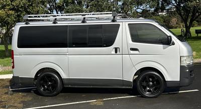 2009 Toyota Hiace - Thumbnail