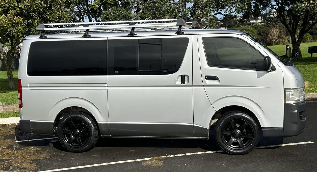 2009 Toyota Hiace