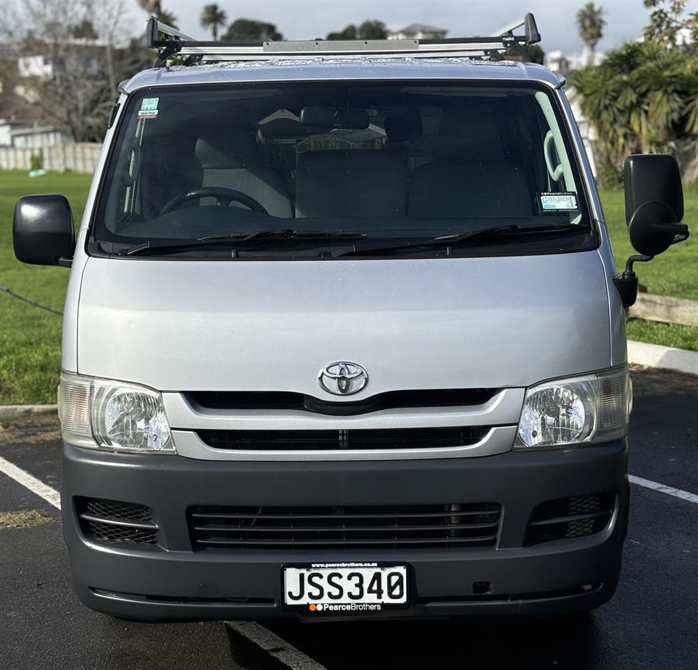 2009 Toyota Hiace