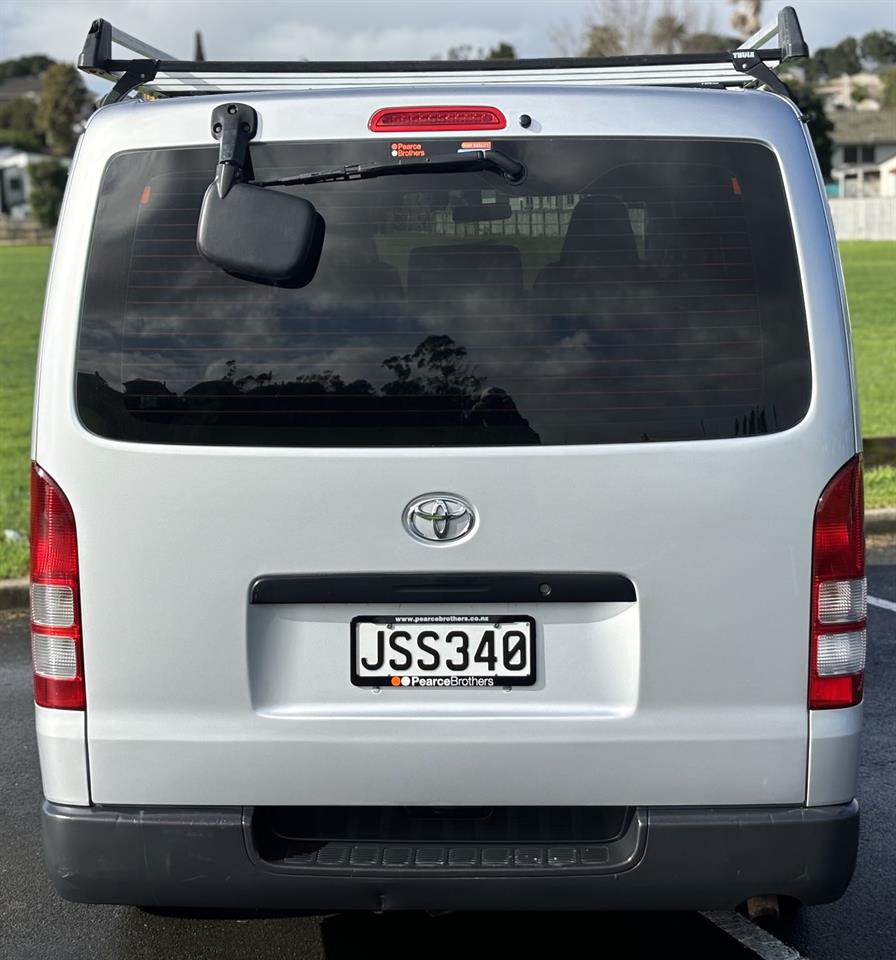 2009 Toyota Hiace