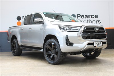 2022 Toyota Hilux - Thumbnail