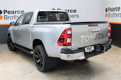 2022 Toyota Hilux - Thumbnail