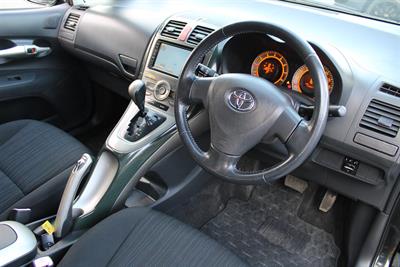 2008 Toyota Auris - Thumbnail