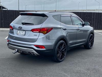 2017 Hyundai SANTA FE - Thumbnail