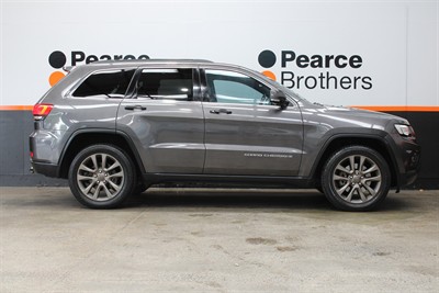 2013 Jeep Grand Cherokee - Thumbnail