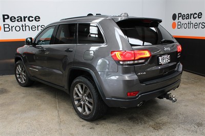 2013 Jeep Grand Cherokee - Thumbnail