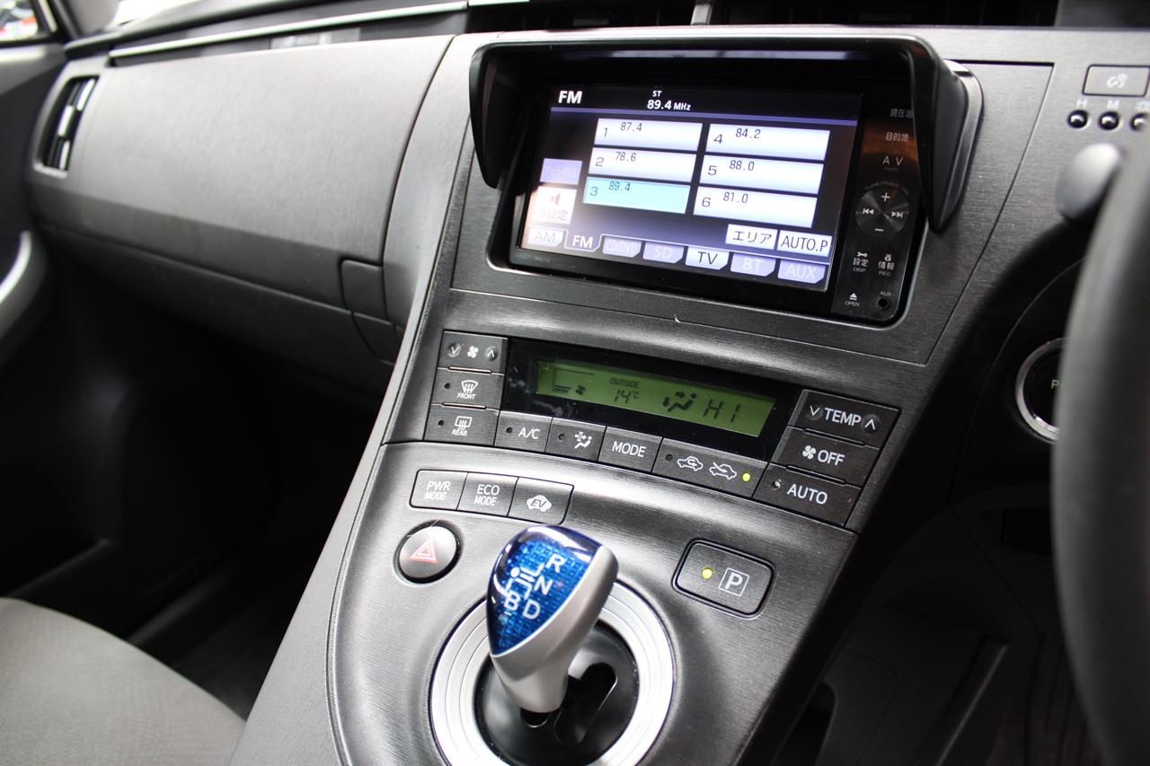 2011 Toyota PRIUS