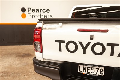 2018 Toyota Hilux - Thumbnail