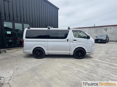 2018 Toyota Hiace - Thumbnail